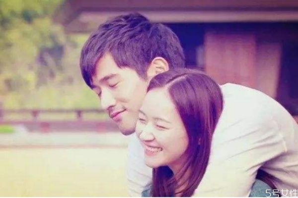 剛處對象如何增進(jìn)感情 剛開始談戀愛怎么找話題