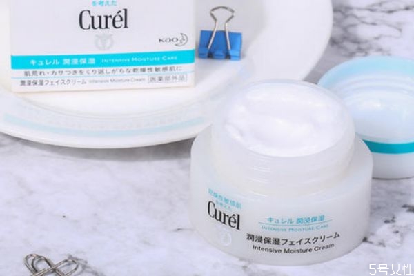 適合敏感肌的面霜 什么面霜適合敏感肌 適合敏感肌的面霜 什么面霜適合敏感肌