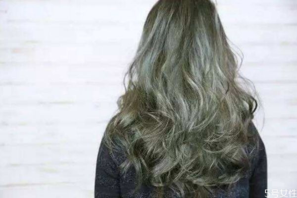 橄欖棕掉色后是什么顏色 染成橄欖色需要漂發(fā)嗎 橄欖棕掉色后是什么顏色 染成橄欖色需要漂發(fā)嗎