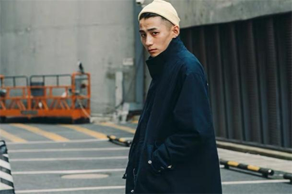 2020年流行什么款式風(fēng)衣 2020年流行什么樣的風(fēng)衣 2020年流行什么款式風(fēng)衣 2020年流行什么樣的風(fēng)衣