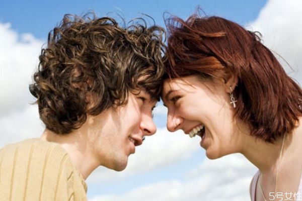 談戀愛怎么找話題 談戀愛找什么話題好 談戀愛怎么找話題 談戀愛找什么話題好