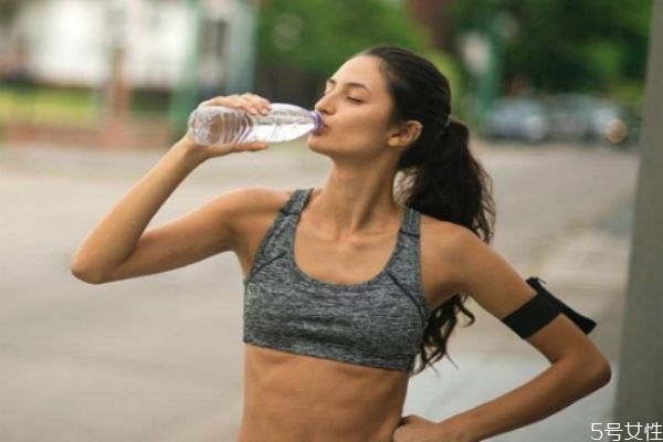 運動十分鐘可以減肥嗎 減重一斤需要消耗多少卡路里 運動十分鐘可以減肥嗎 減重一斤需要消耗多少卡路里