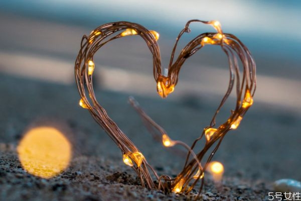 大學(xué)生如何正確談戀愛 大學(xué)生正確談戀愛的方法 大學(xué)生如何正確談戀愛 大學(xué)生正確談戀愛的方法