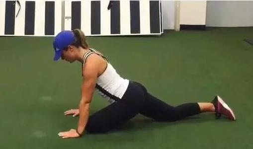 深蹲完怎么拉伸 深蹲完拉伸的方法 深蹲完怎么拉伸 深蹲完拉伸的方法