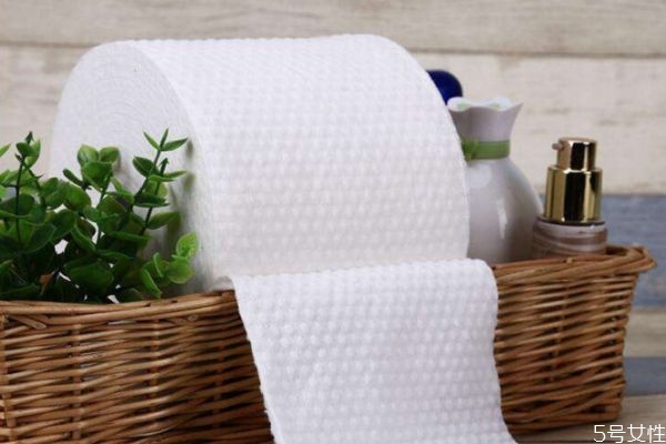 油性皮膚洗臉有什么注意 油性皮膚洗臉的注意 油性皮膚洗臉有什么注意 油性皮膚洗臉的注意