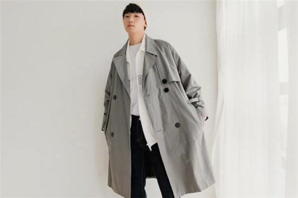 風(fēng)衣怎么疊穿好看 男生風(fēng)衣疊搭圖片 風(fēng)衣怎么疊穿好看 男生風(fēng)衣疊搭圖片