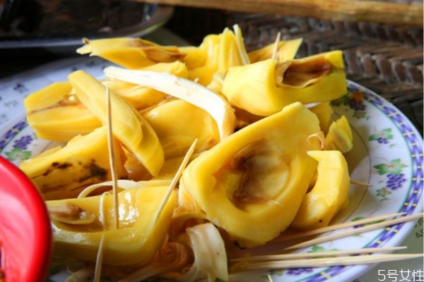 菠蘿蜜什么季節(jié)最好吃 什么季節(jié)是吃菠蘿蜜的季節(jié) 菠蘿蜜什么季節(jié)最好吃 什么季節(jié)是吃菠蘿蜜的季節(jié)