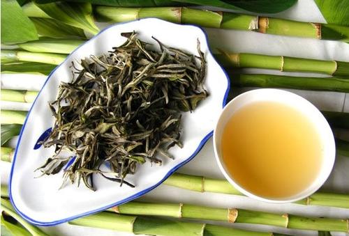 夏天喝白牡丹茶的好處 女性喝白牡丹茶的好處 夏天喝白牡丹茶的好處 女性喝白牡丹茶的好處