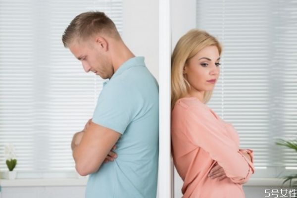 被甩了怎么走出來 男人甩你后的心理 被甩了怎么走出來 男人甩你后的心理