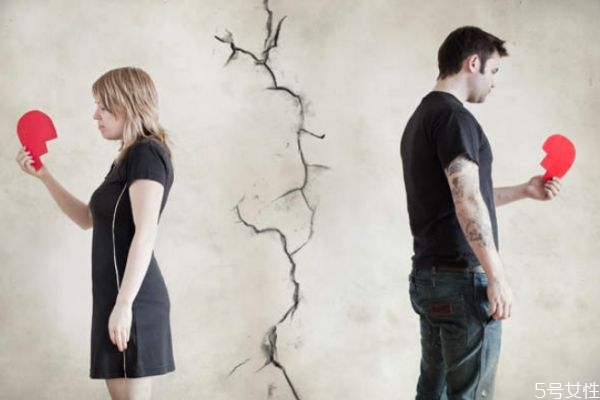 被甩了怎么走出來 男人甩你后的心理 被甩了怎么走出來 男人甩你后的心理