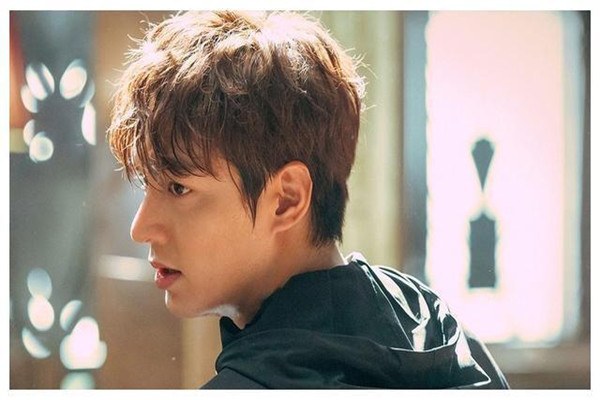 逗女生開(kāi)心的套路 怎樣幽默的逗女生開(kāi)心 逗女生開(kāi)心的套路 怎樣幽默的逗女生開(kāi)心