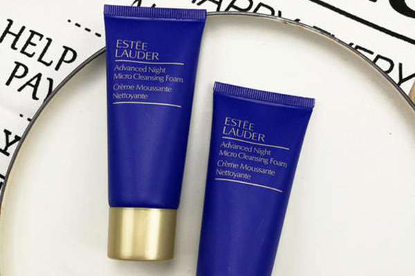 雅詩蘭黛肌透修復(fù)潔面乳的成分 雅詩蘭黛肌透修復(fù)潔面乳適合什么膚質(zhì) 雅詩蘭黛肌透修復(fù)潔面乳的成分 雅詩蘭黛肌透修復(fù)潔面乳適合什么膚質(zhì)