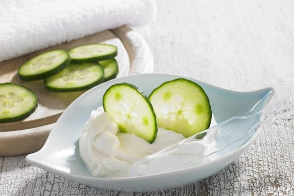 自制美白面膜的方法 如何自制美白面膜 自制美白面膜的方法 如何自制美白面膜