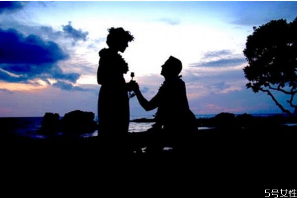 男生會隨便撩女生嗎 男生追女生撩和追有什么區(qū)別 男生會隨便撩女生嗎 男生追女生撩和追有什么區(qū)別