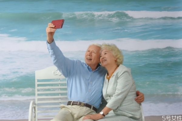 為什么男朋友給不了我安全感 男友給不到安全感怎么辦 為什么男朋友給不了我安全感 男友給不到安全感怎么辦