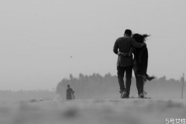 男生喜歡玩曖昧是因為什么 男人搞曖昧的三個原因 男生喜歡玩曖昧是因為什么 男人搞曖昧的三個原因