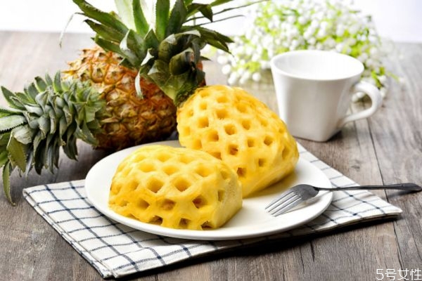 菠蘿應(yīng)該怎么催熟 催熟菠蘿的方法 菠蘿應(yīng)該怎么催熟 催熟菠蘿的方法