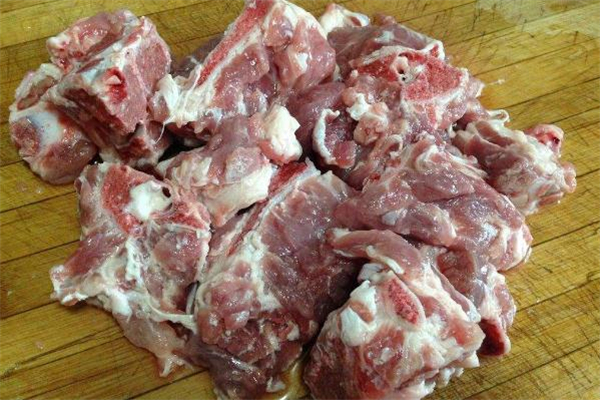 腔骨是哪個部位 腔骨是什么骨頭 腔骨是哪個部位 腔骨是什么骨頭