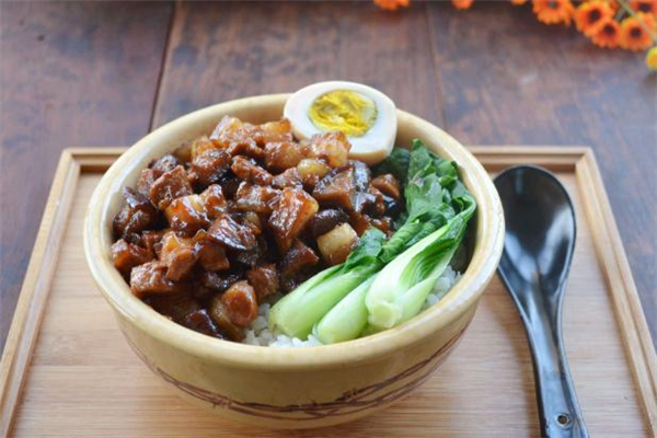 鹵肉飯的做法 鹵肉飯的鹵汁怎么調(diào) 鹵肉飯的做法 鹵肉飯的鹵汁怎么調(diào)