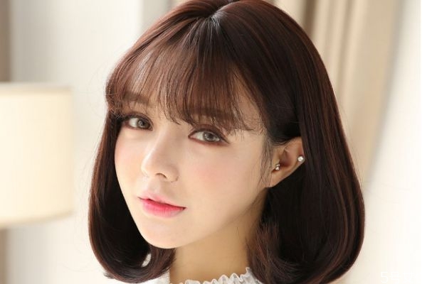 適合中長頭發(fā)的發(fā)型有什么 什么發(fā)型適合中長頭發(fā) 適合中長頭發(fā)的發(fā)型有什么 什么發(fā)型適合中長頭發(fā)