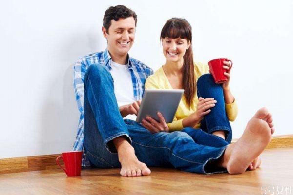 夫妻溝通比較少怎么辦 如何增加夫妻之間的溝通 夫妻溝通比較少怎么辦 如何增加夫妻之間的溝通