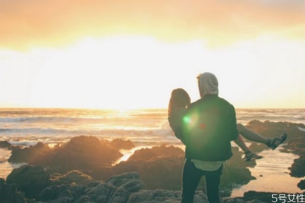 男人越絕情越說(shuō)明什么 男人分手后的心理階段