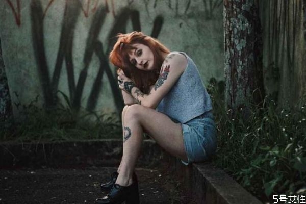 分手后男人需要多久才能放下 怎樣度過(guò)失戀難熬期