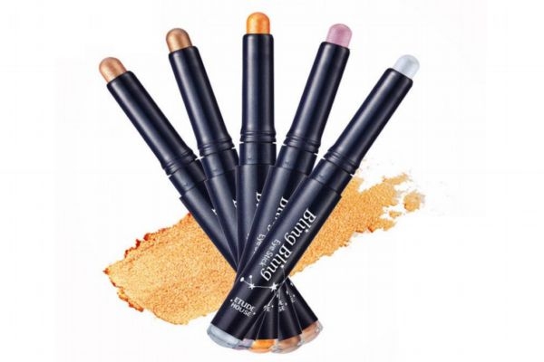 珠光眼影筆有什么用 珠光眼影可以直接用嗎 珠光眼影筆有什么用 珠光眼影可以直接用嗎