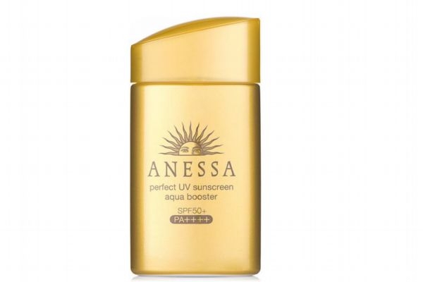 涂完防曬霜后臉上出油怎么辦 涂完防曬霜后多久上妝 涂完防曬霜后臉上出油怎么辦 涂完防曬霜后多久上妝