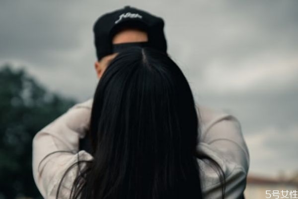 男女相處的最佳狀態(tài) 蕭亞軒的十條戀愛(ài)守則 男女相處的最佳狀態(tài) 蕭亞軒的十條戀愛(ài)守則