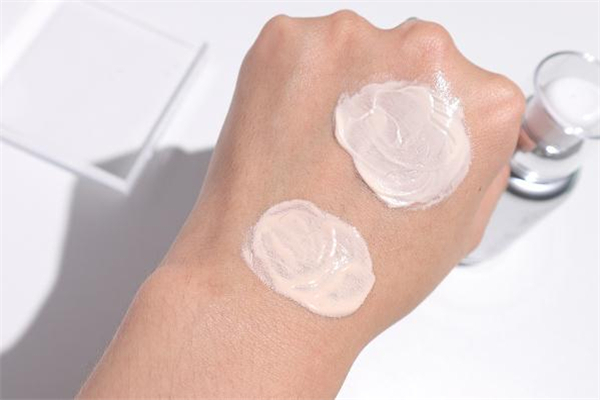 紐西之謎隔離霜色號 紐西之謎隔離1號和2號區(qū)別 紐西之謎隔離霜色號 紐西之謎隔離1號和2號區(qū)別