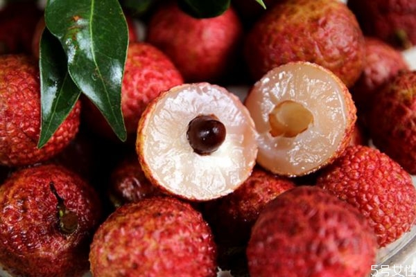 如何挑選荔枝 挑選荔枝的方法 如何挑選荔枝 挑選荔枝的方法