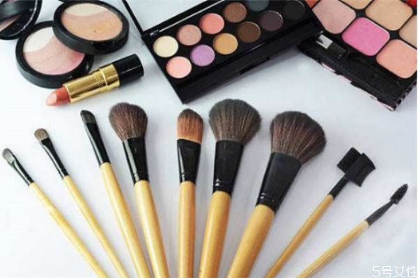 上妝前的步驟有哪些 妝前打底步驟 上妝前的步驟有哪些 妝前打底步驟