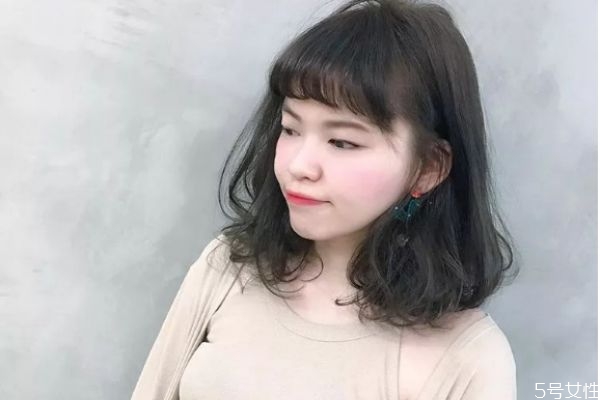 怎么打理空氣劉海 不用打理的卷發(fā) 怎么打理空氣劉海 不用打理的卷發(fā)