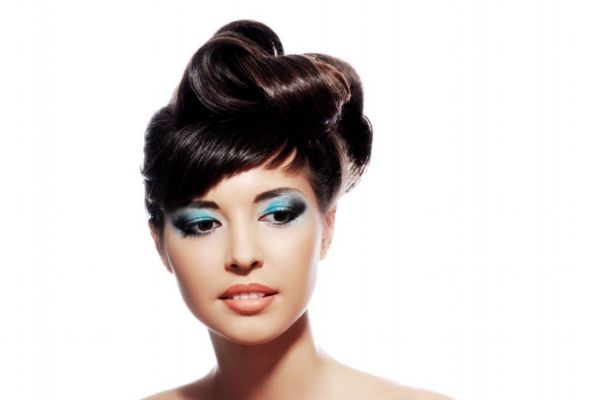 長臉怎么化妝好看 適合長臉的妝有什么 長臉怎么化妝好看 適合長臉的妝有什么