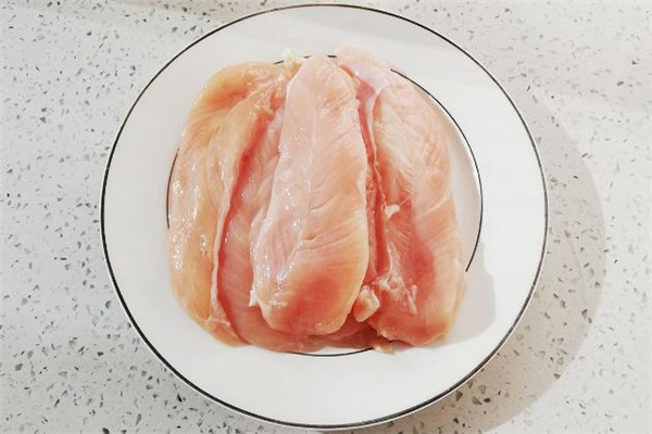 雞胸肉怎么腌制好吃 雞胸肉怎么腌制才嫩 雞胸肉怎么腌制好吃 雞胸肉怎么腌制才嫩