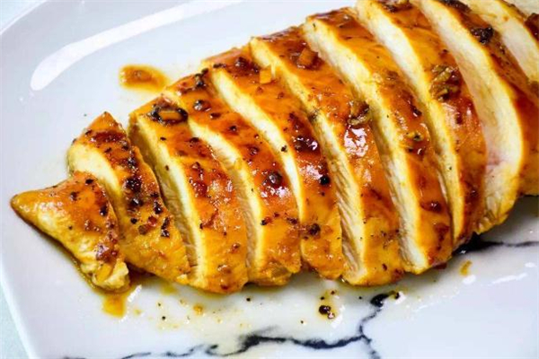 雞胸肉怎么腌制好吃 雞胸肉怎么腌制才嫩 雞胸肉怎么腌制好吃 雞胸肉怎么腌制才嫩