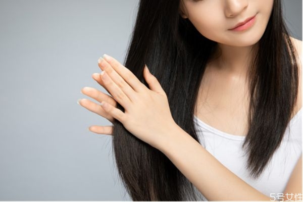 頭發(fā)打薄了怎么補救 頭發(fā)打薄蓬松怎么辦 頭發(fā)打薄了怎么補救 頭發(fā)打薄蓬松怎么辦