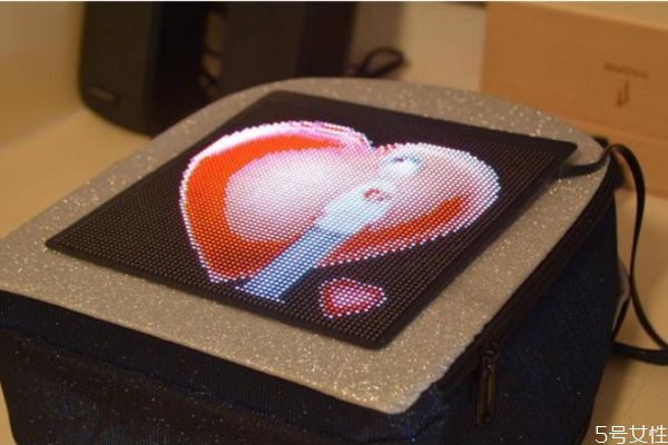 怎么表白不會(huì)尷尬 最常見的表白方法 怎么表白不會(huì)尷尬 最常見的表白方法