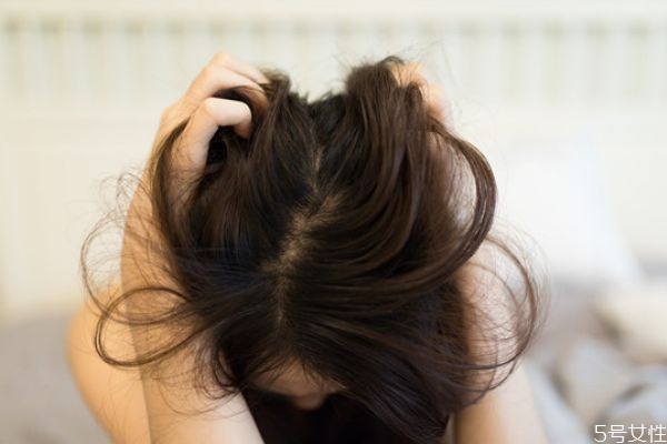 頭發(fā)打薄了怎么補救 頭發(fā)打薄蓬松怎么辦 頭發(fā)打薄了怎么補救 頭發(fā)打薄蓬松怎么辦