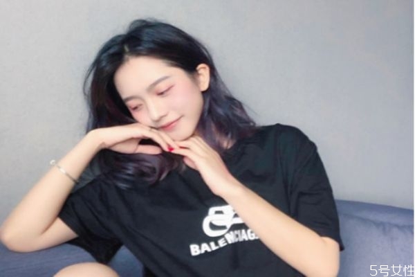 光頭洗頭要用洗發(fā)水嗎 光頭用什么洗頭最好 光頭洗頭要用洗發(fā)水嗎 光頭用什么洗頭最好