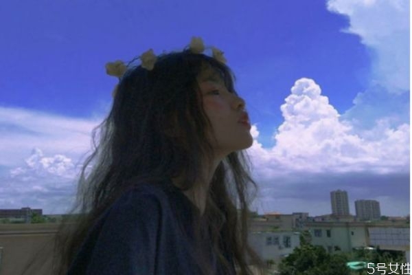 光頭洗頭要用洗發(fā)水嗎 光頭用什么洗頭最好 光頭洗頭要用洗發(fā)水嗎 光頭用什么洗頭最好