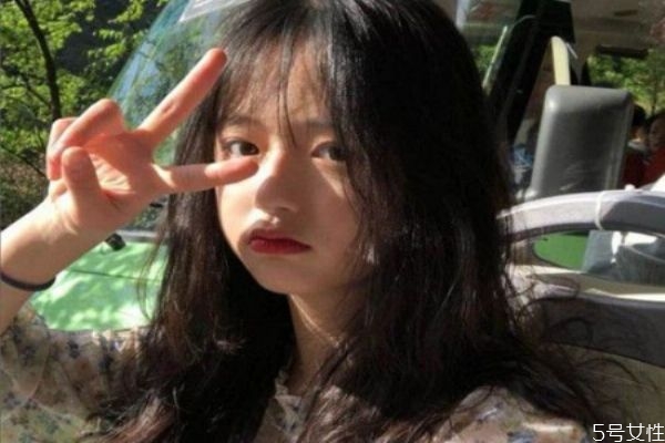 假發(fā)的材質有哪些 假發(fā)的介紹 假發(fā)的材質有哪些 假發(fā)的介紹