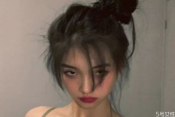 早上洗頭容易掉頭發(fā)嗎 晚上洗頭容易掉頭發(fā)嗎 早上洗頭容易掉頭發(fā)嗎 晚上洗頭容易掉頭發(fā)嗎