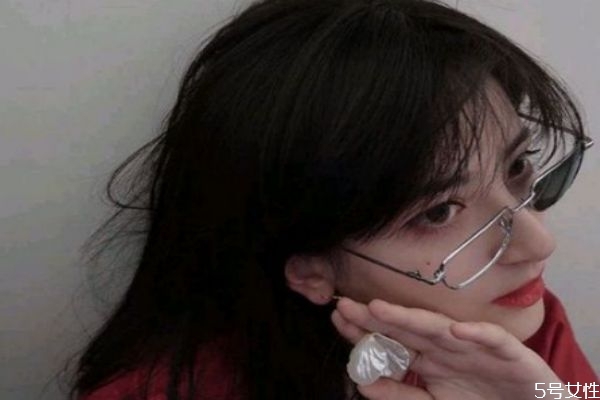 怎么挑選合適的假發(fā) 假發(fā)的價(jià)格 怎么挑選合適的假發(fā) 假發(fā)的價(jià)格