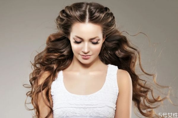 頭發(fā)打薄可以燙嗎 頭發(fā)打薄能燙內(nèi)扣嗎 頭發(fā)打薄可以燙嗎 頭發(fā)打薄能燙內(nèi)扣嗎