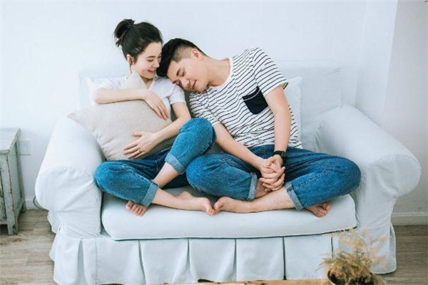 女生主動發(fā)微信給男生好嗎 女生主動發(fā)微信給男生代表什么 女生主動發(fā)微信給男生好嗎 女生主動發(fā)微信給男生代表什么