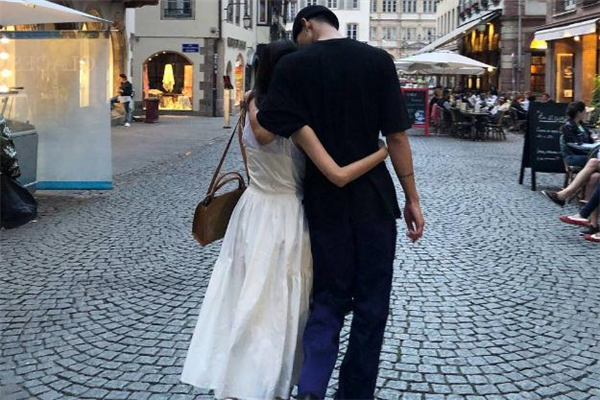 分手一個(gè)月了能復(fù)合嗎 分手一個(gè)月了還有必要和好嗎 分手一個(gè)月了能復(fù)合嗎 分手一個(gè)月了還有必要和好嗎