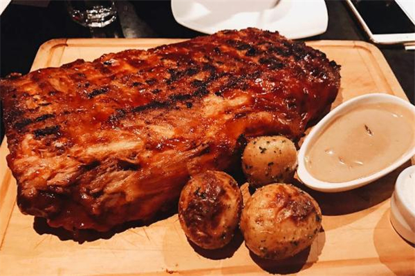 豬排可以烤著吃嗎 烤豬排的做法 豬排可以烤著吃嗎 烤豬排的做法