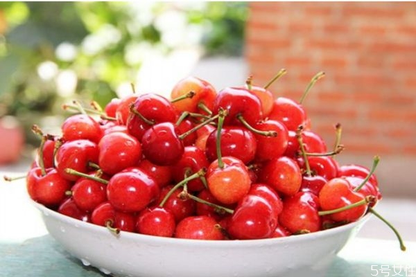 睡前吃櫻桃的好處 睡前吃櫻桃有什么作用 睡前吃櫻桃的好處 睡前吃櫻桃有什么作用